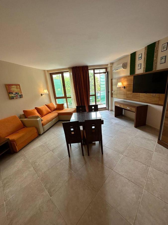 Briz Beach Apartments - Section B ซันนีบีช ภายนอก รูปภาพ