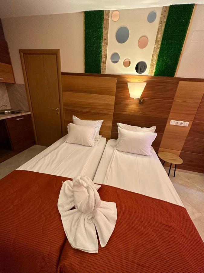 Briz Beach Apartments - Section B ซันนีบีช ภายนอก รูปภาพ
